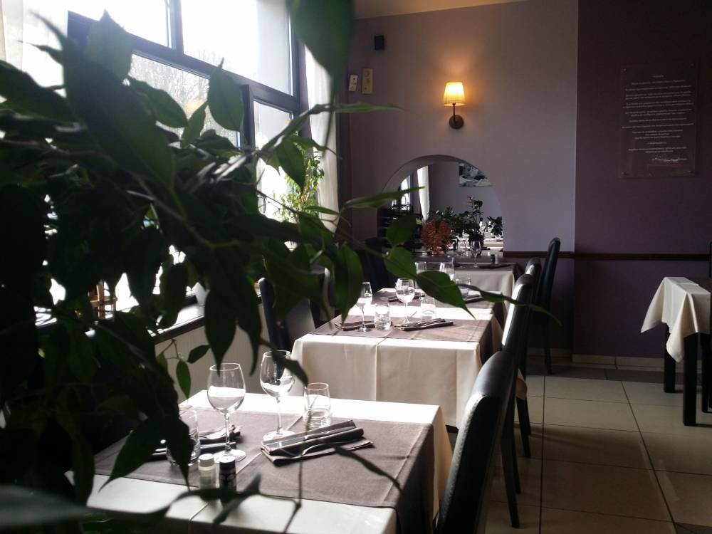 Le restaurant - Nefeli, restaurant grec à Beloeil